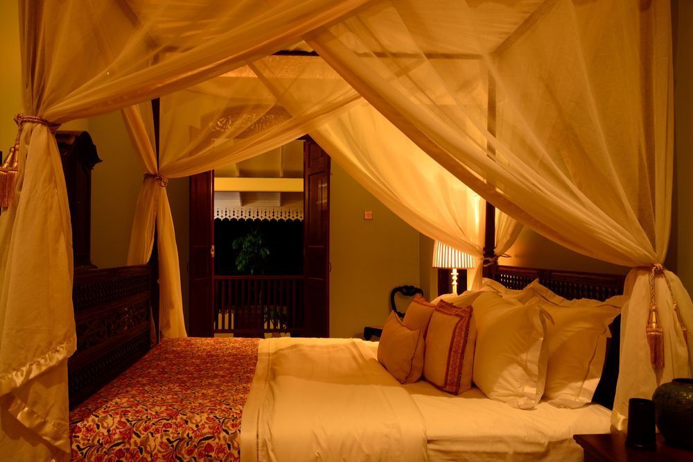 Maniumpathy Hotel Colombo Exterior photo